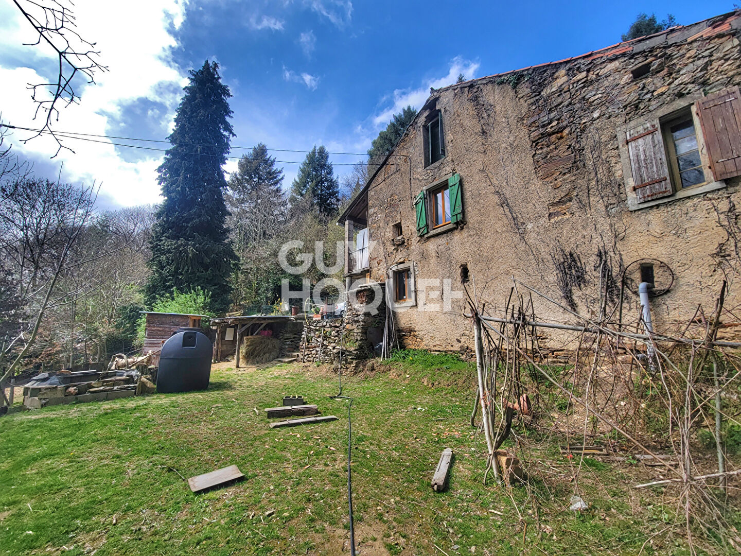 À vendre : Ferme spacieuse à Ferrals-les-Montagnes