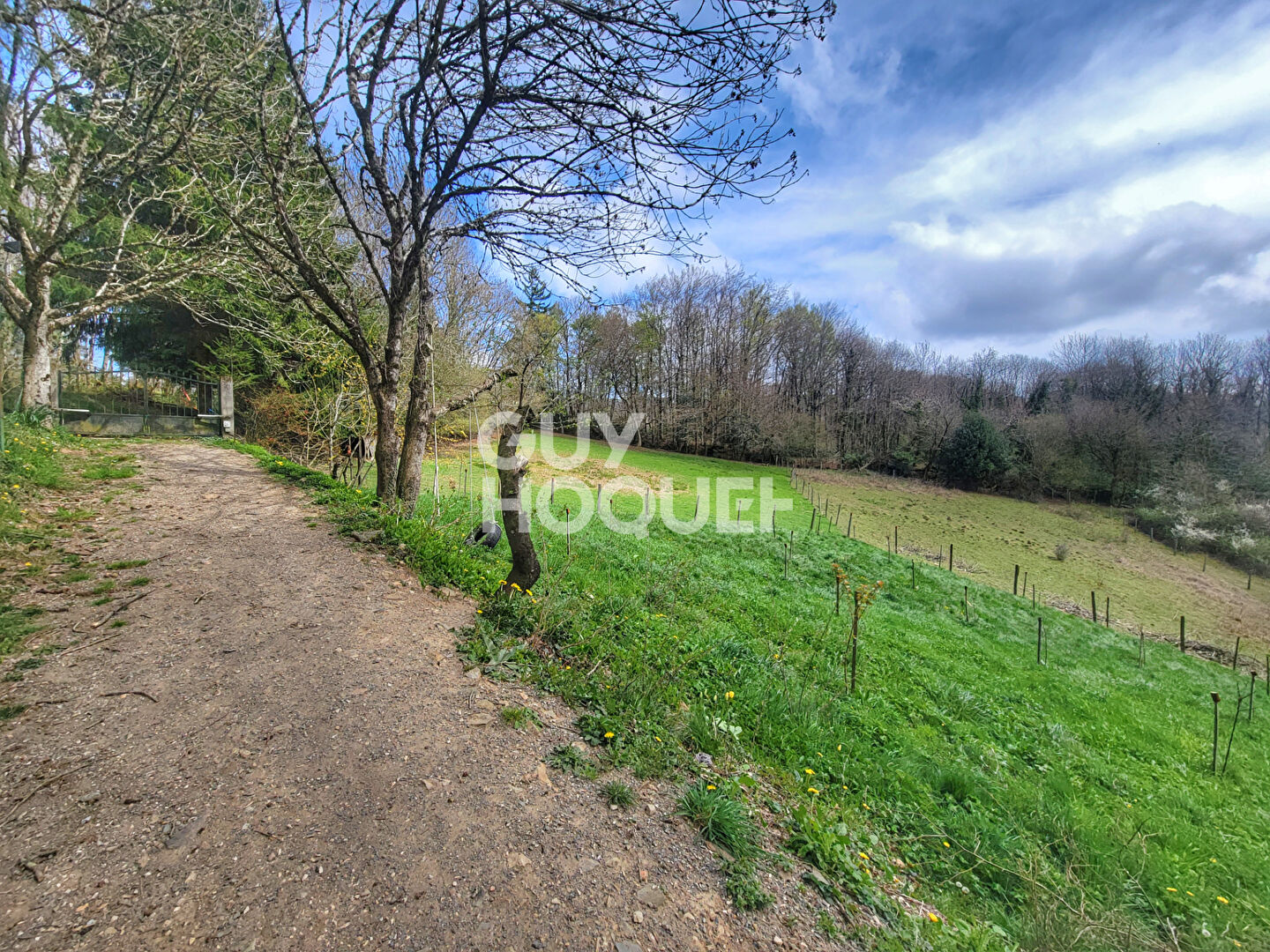 À vendre : Ferme spacieuse à Ferrals-les-Montagnes