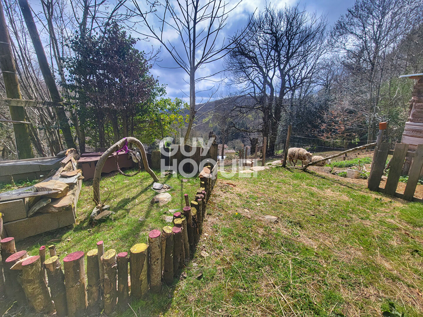À vendre : Ferme spacieuse à Ferrals-les-Montagnes