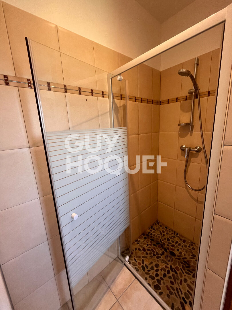 Maison à vendre à Aigues Vives, 34 - 3 chambres avec piscine - V413CB