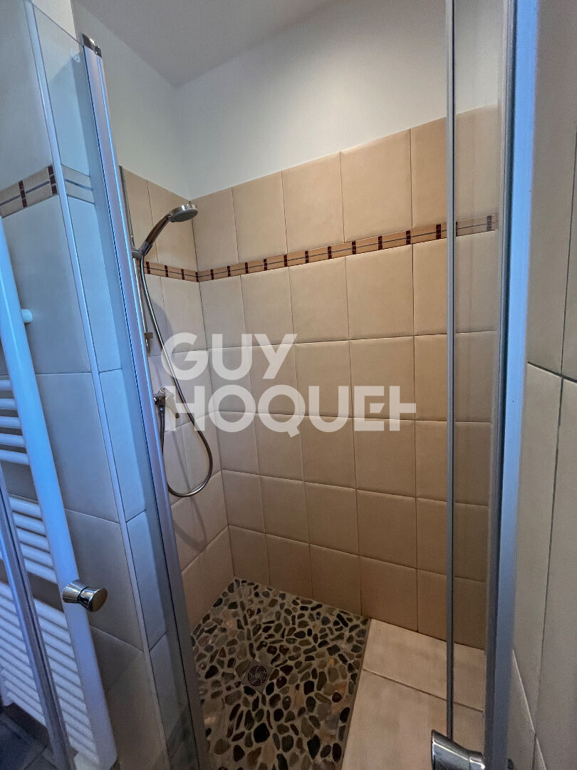 Maison à vendre à Aigues Vives, 34 - 3 chambres avec piscine - V413CB