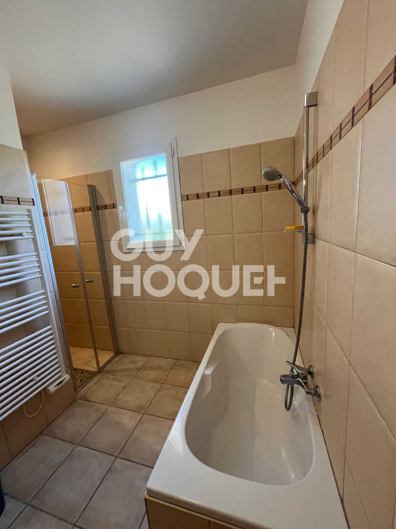 Maison à vendre à Aigues Vives, 34 - 3 chambres avec piscine - V413CB