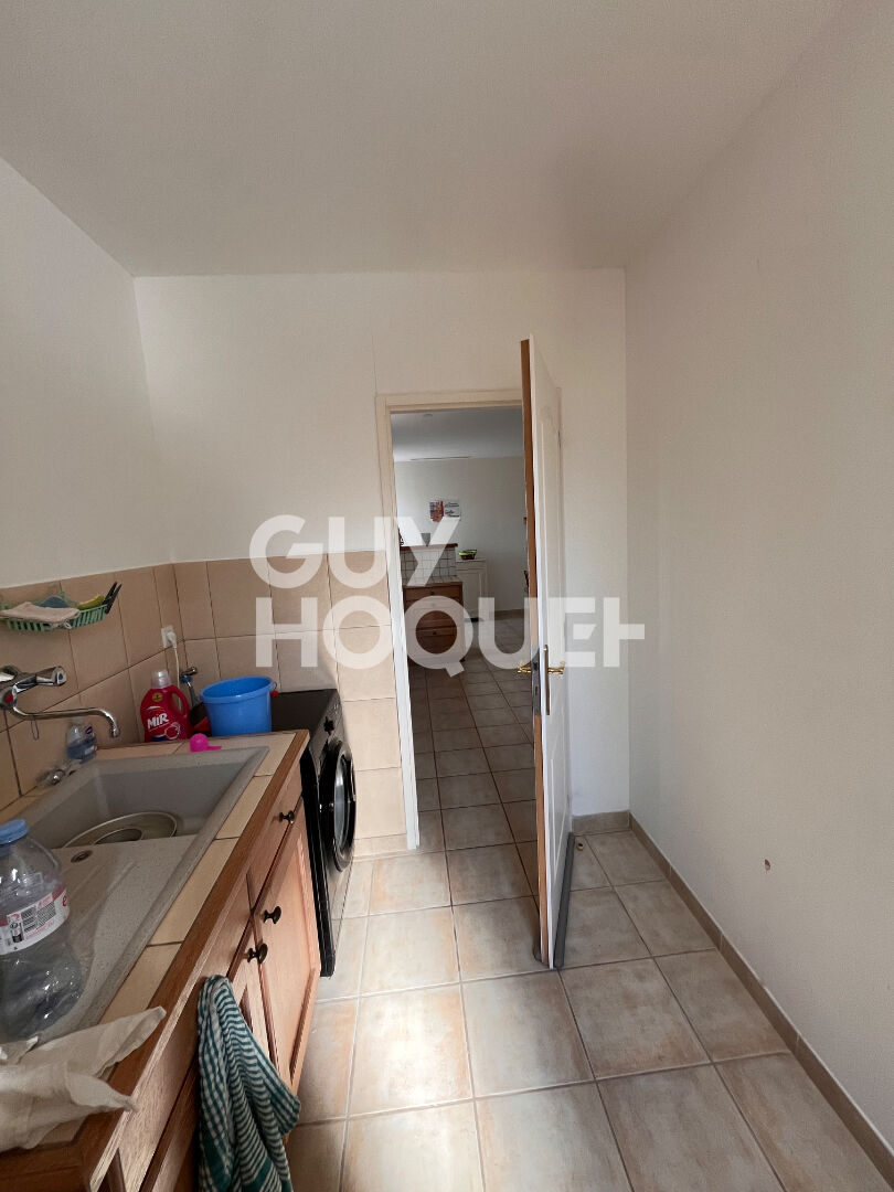 Maison à vendre à Aigues Vives, 34 - 3 chambres avec piscine - V413CB