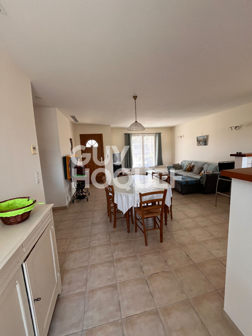 Maison à vendre à Aigues Vives, 34 - 3 chambres avec piscine - V413CB