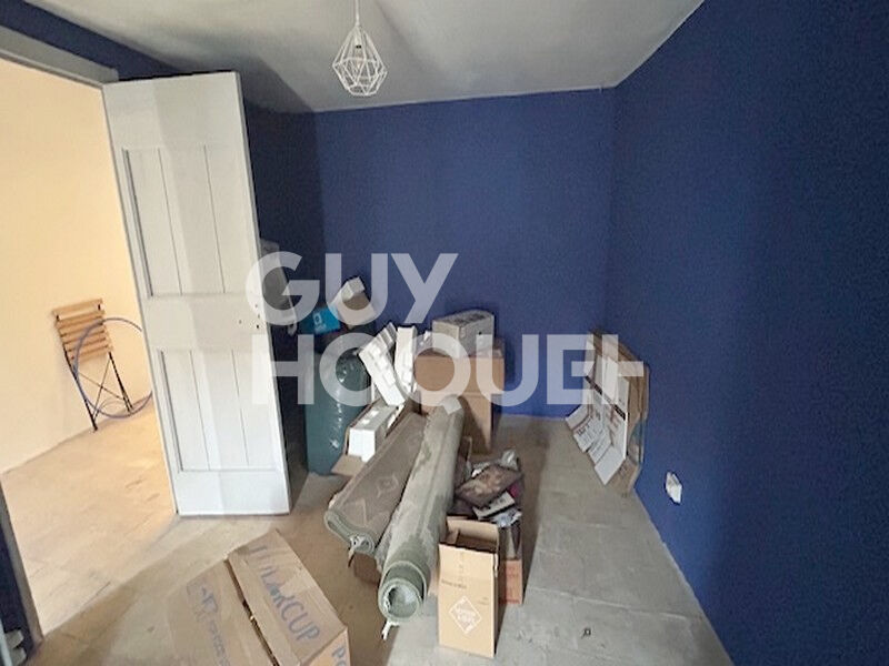 À Vendre  Élégante Maison de Maître au Coeur du Village de Olonzac 34210