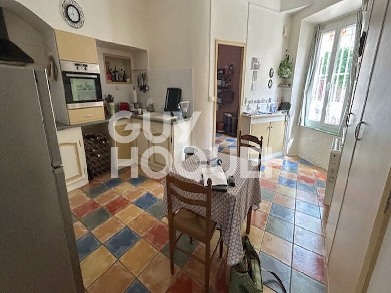 À Vendre  Élégante Maison de Maître au Coeur du Village de Olonzac 34210