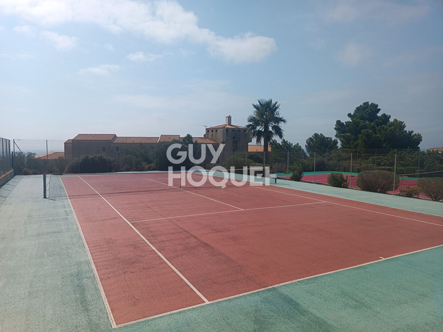 Appartement  T2 BIS Meublé 30.91 m2 place de parking et piscine commune