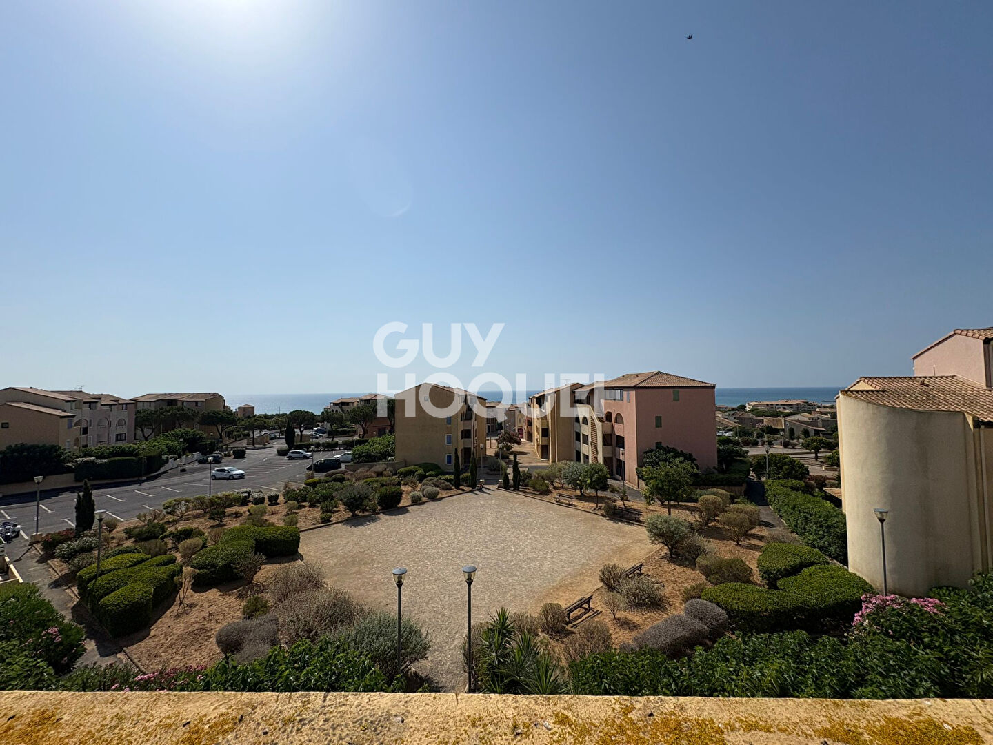 Appartement  T2 BIS Meublé 30.91 m2 place de parking et piscine commune