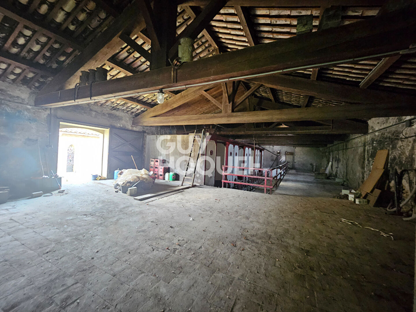 Local d'activité à vendre à Roubia - Référence V403CP