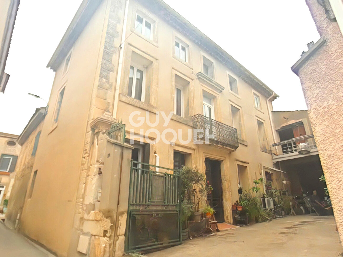 Maison de maître de 9 pièces (240 m²) en vente à RAISSAC D AUDE