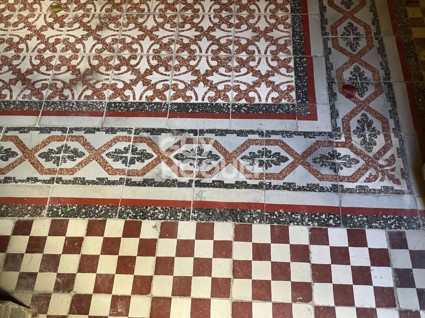 Narbonne, ensemble immobilier en pierre à rénover