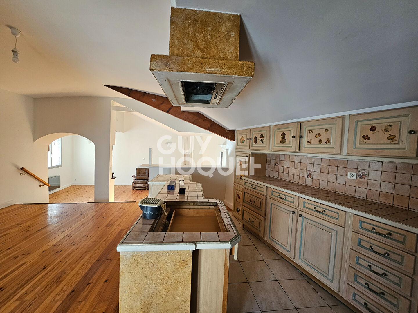 Maison de Village T5 avec Cour et Garage à Coursan - 113 m²