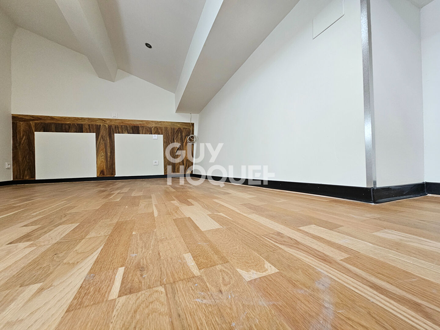 Maison de Village T5 avec Cour et Garage à Coursan - 113 m²