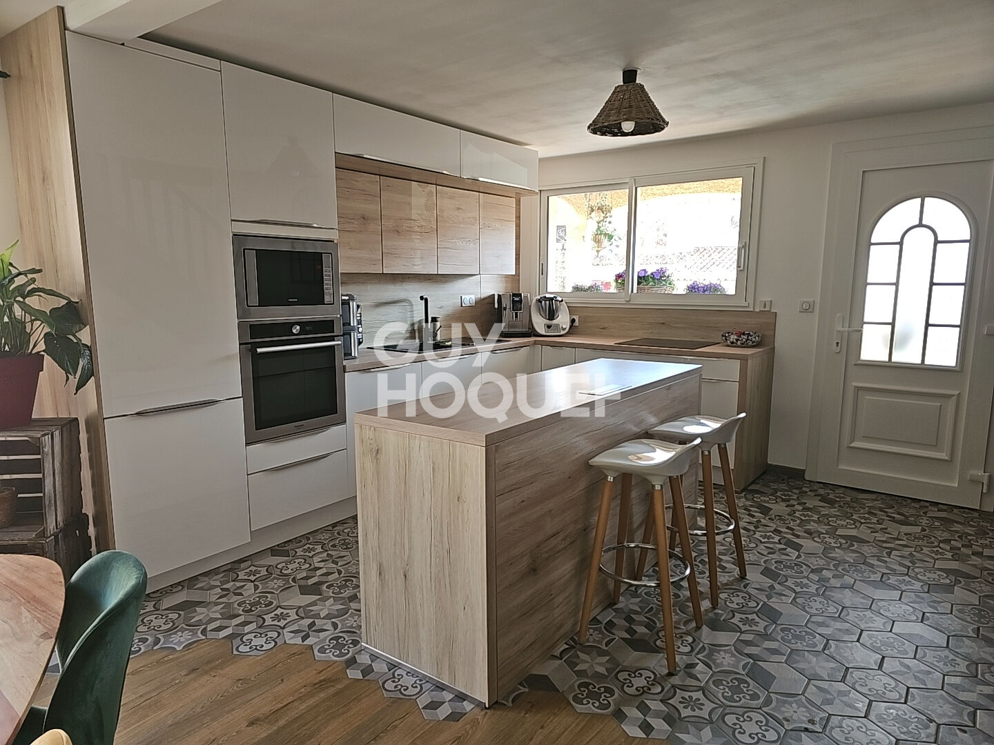 Maison T5 de 112 m² avec Suite au RDC Garage et Piscine