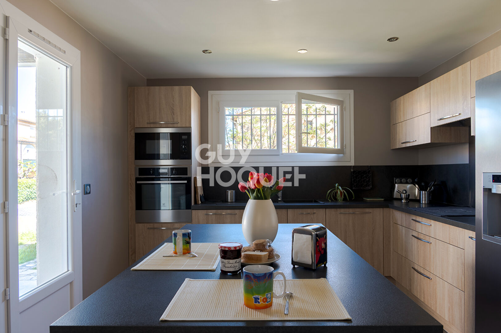 Villa Familiale T5 de 126 M² à 15 min à pied des halles