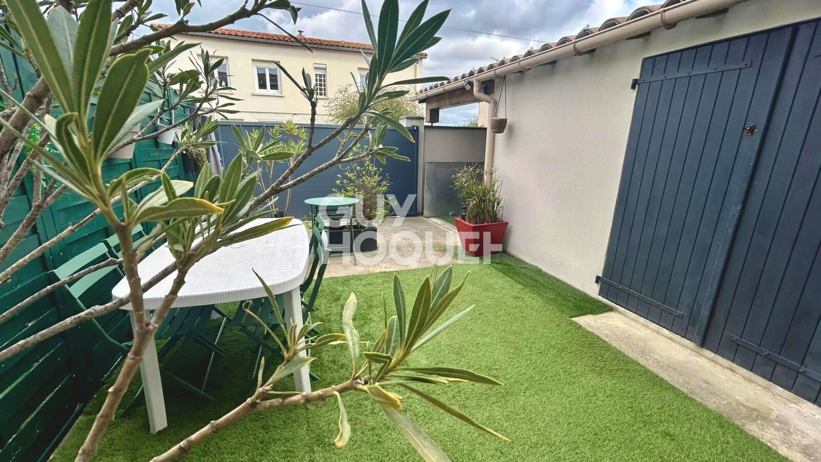 Charmante propriété avec maison + gîte indépendant  fort potentiel locatif à Olonzac