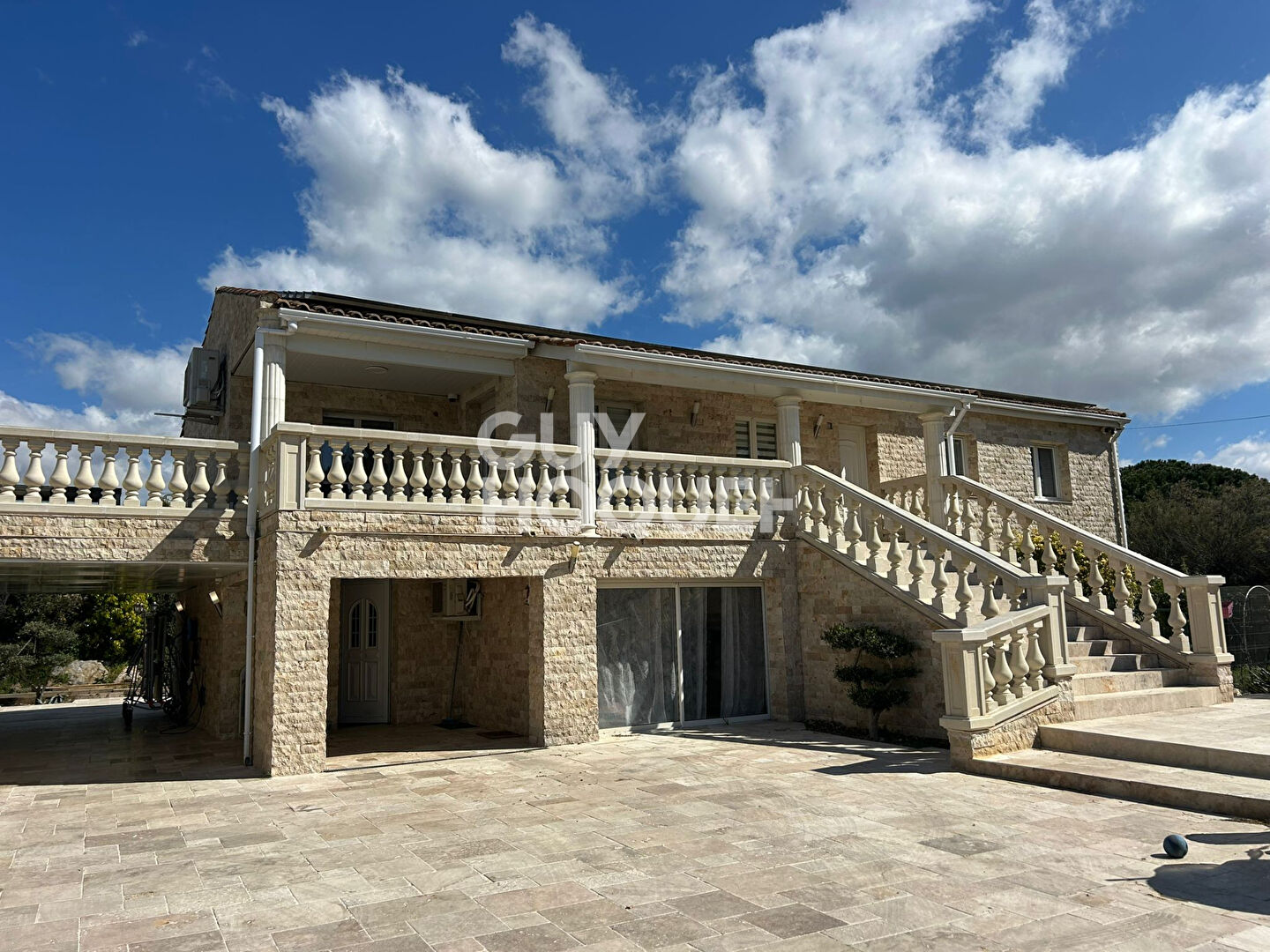 Propriété de rendement - 27 couchages - autoconsommation