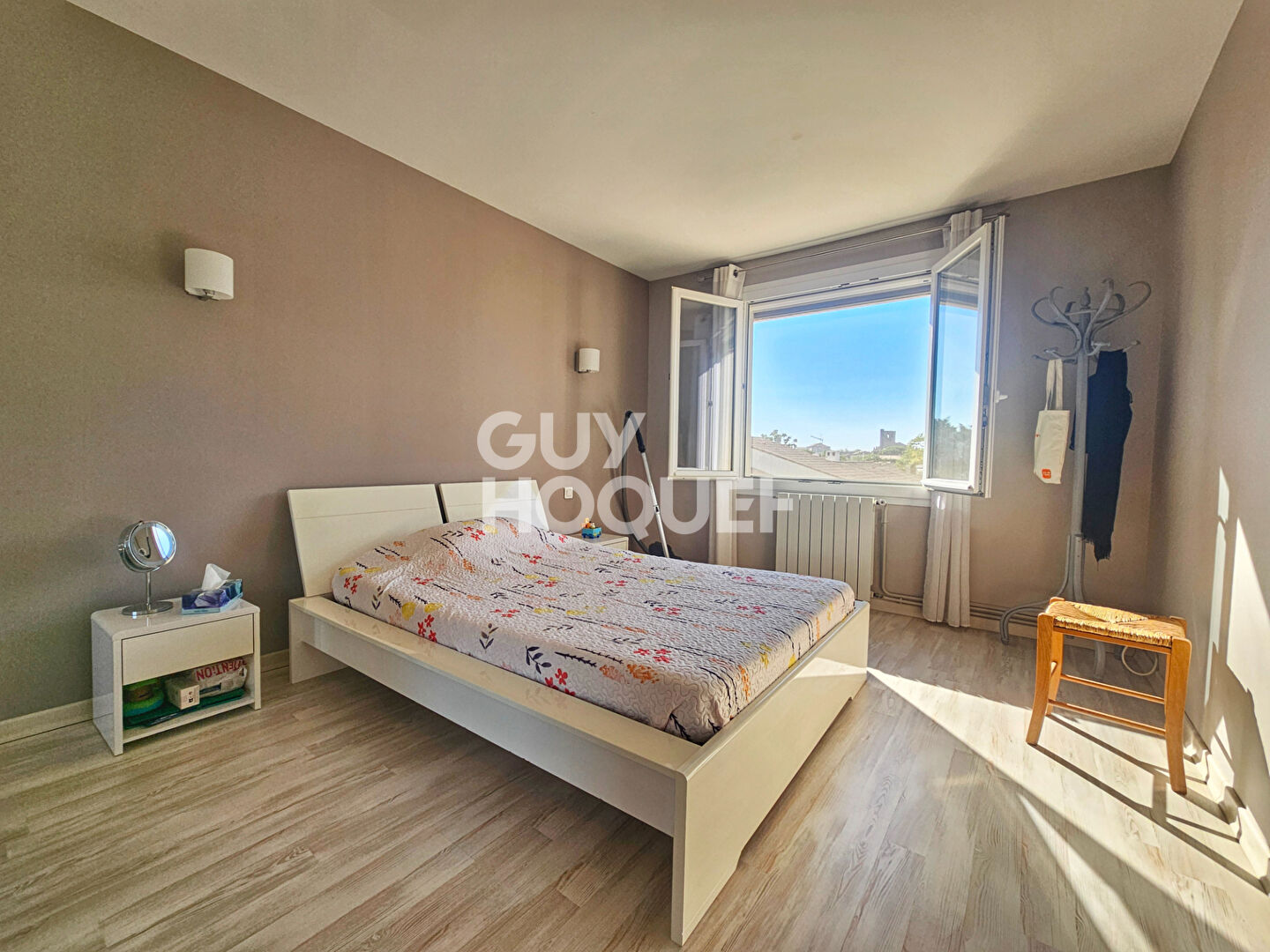 EXCLUSIVITÉ GUY HOQUET - Villa 3 chambres avec véranda et garage à Pépieux