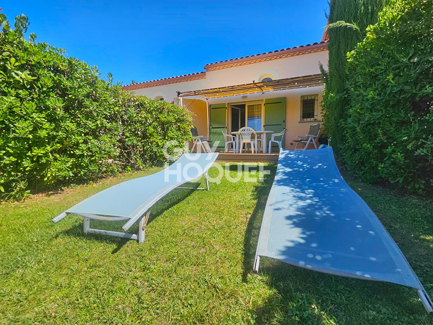 Villa T3 avec mezzanine, jardin, et parking. Résidence Port Minervois Homps.