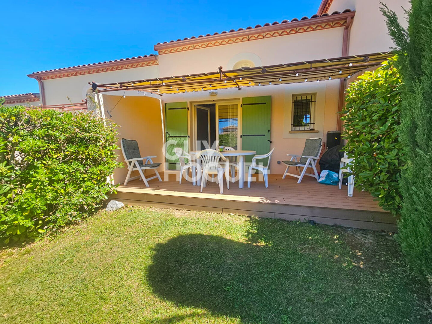 Villa T3 avec mezzanine, jardin, et parking. Résidence Port Minervois Homps.