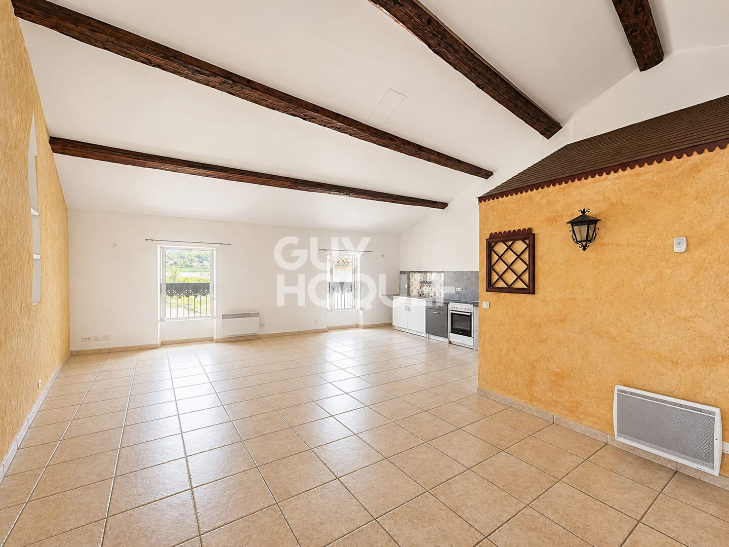 À LOUER - APPARTEMENT STYLE LOFT À BEAUFORT - 450 /MOIS