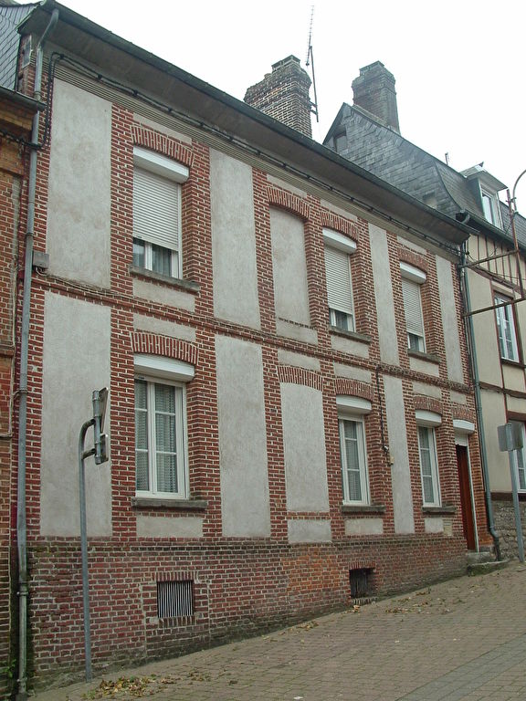 GAILLEFONTAINE CENTRE BOURG COMMERCES A PROXIMITE