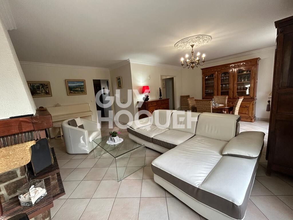 Maison  8 pièce(s) 176 m2