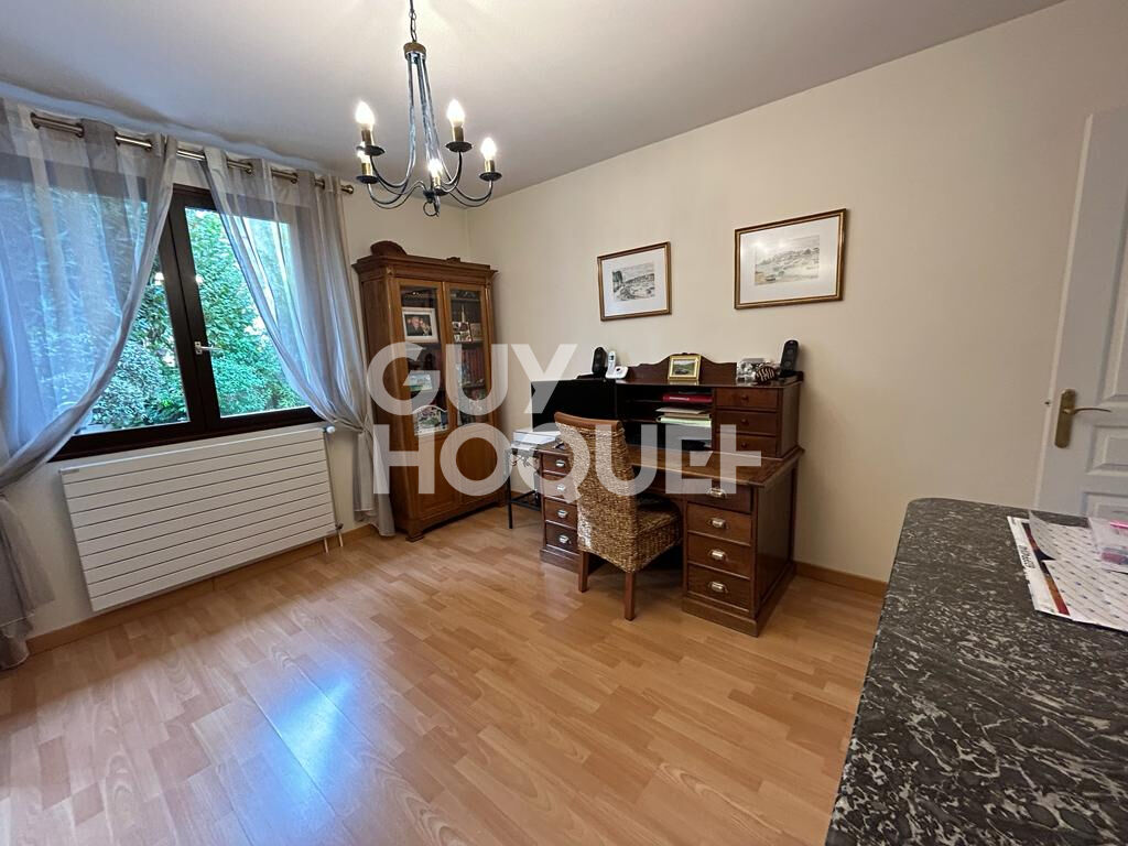 Maison  8 pièce(s) 176 m2