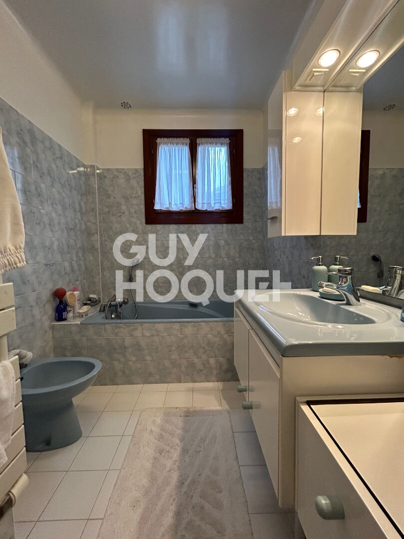 Maison Neuilly Sur Marne  6 pièce(s) 130 m2