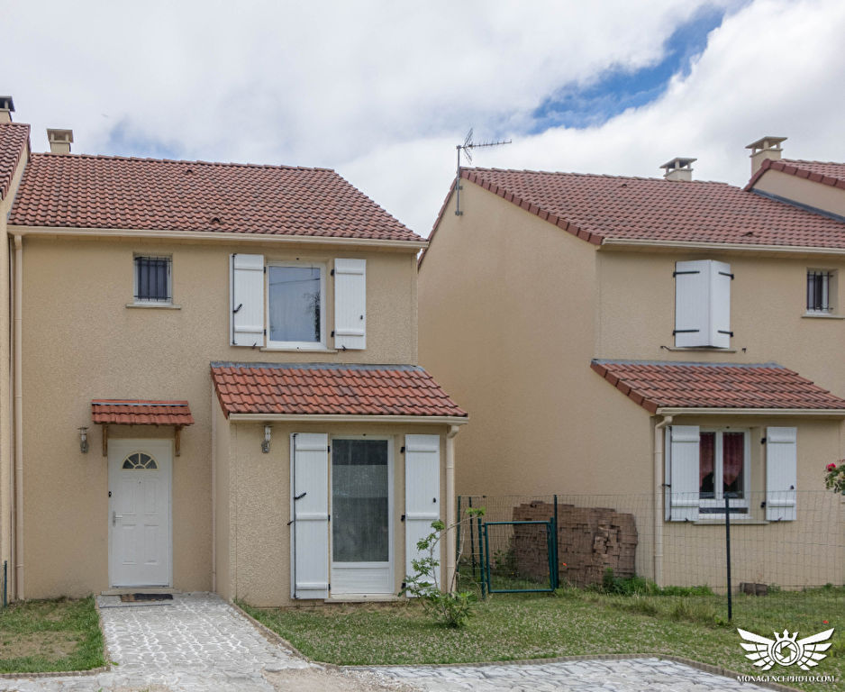 NEUVILLE AUX BOIS MAISON RÉCENTE