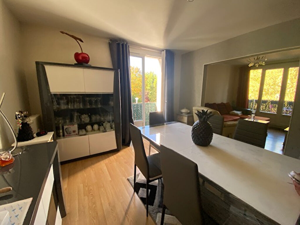 Vente : appartement Type 3 HYPER CENTRE à NEUVILLE AUX BOIS