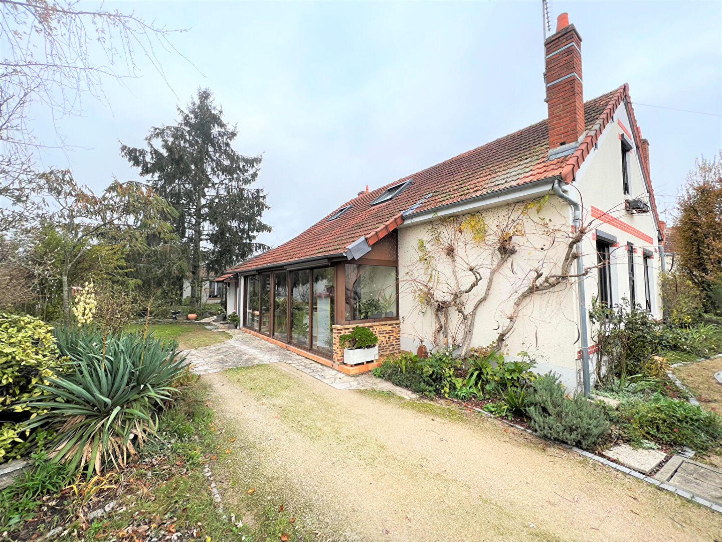 Belle maison sur SEMOY