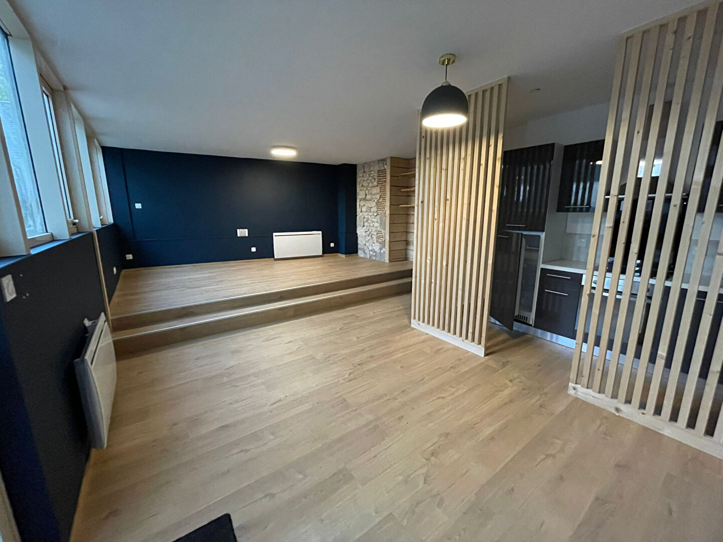 Grand Studio Centre de Neuville aux Bois