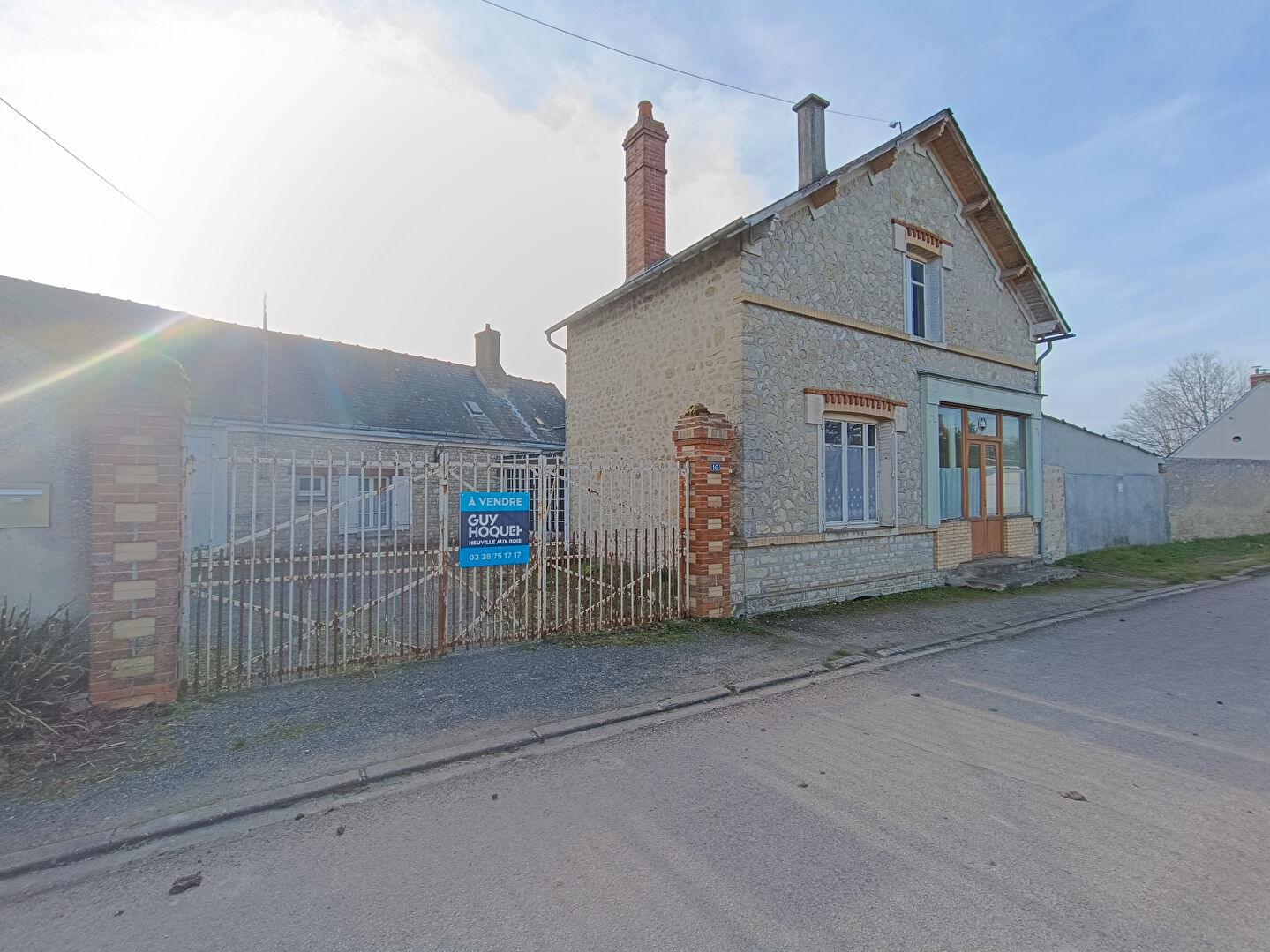 MAISON ET DEPENDANCES MAREAU AUX BOIS