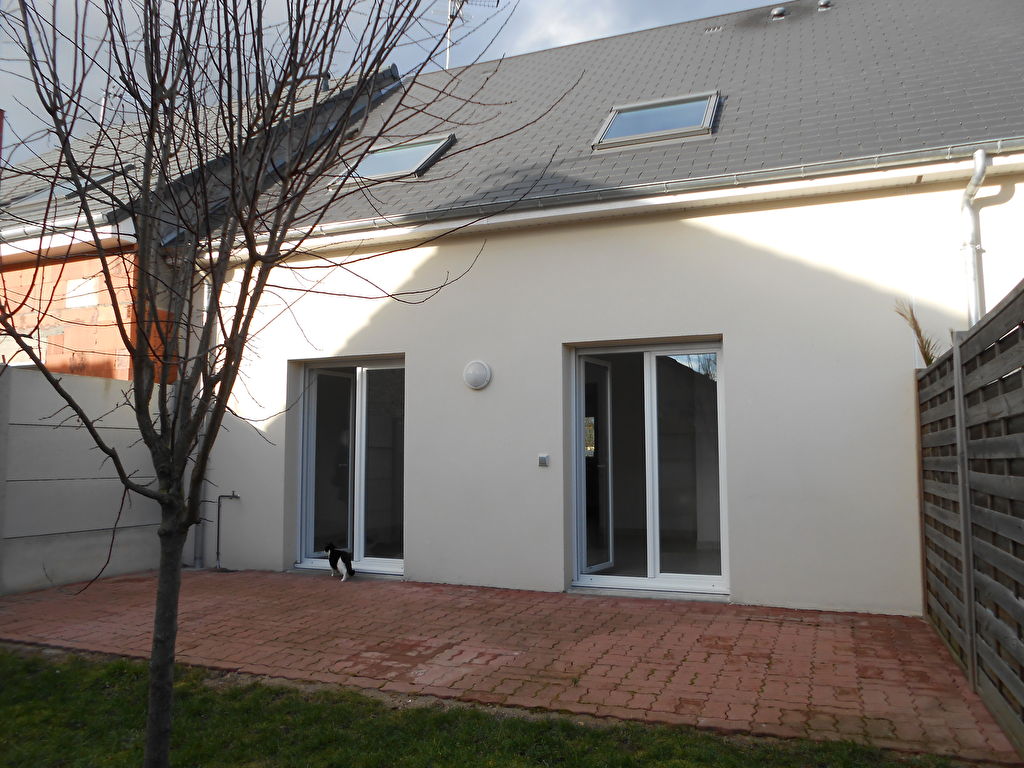 FLEURY LES AUBRAIS