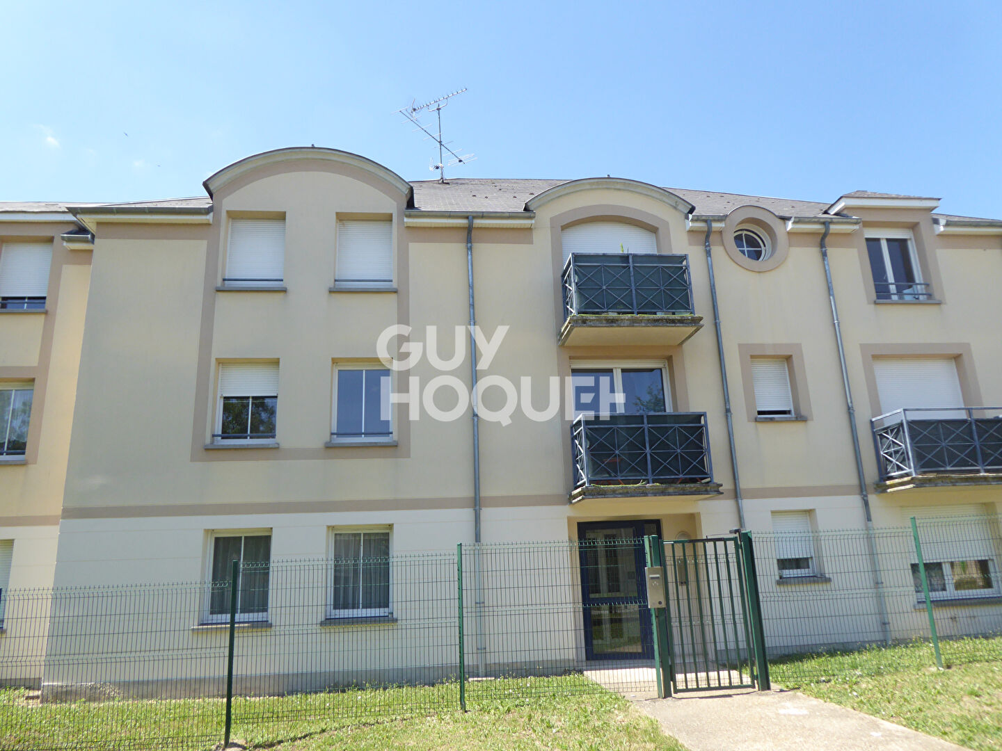 Appartement Checy 2 pièce(s)