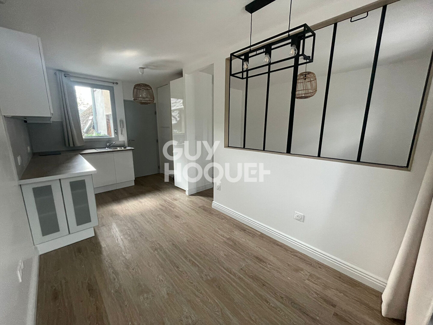 NEUVILLE AUX BOIS : appartement T1 (25 m²) en location