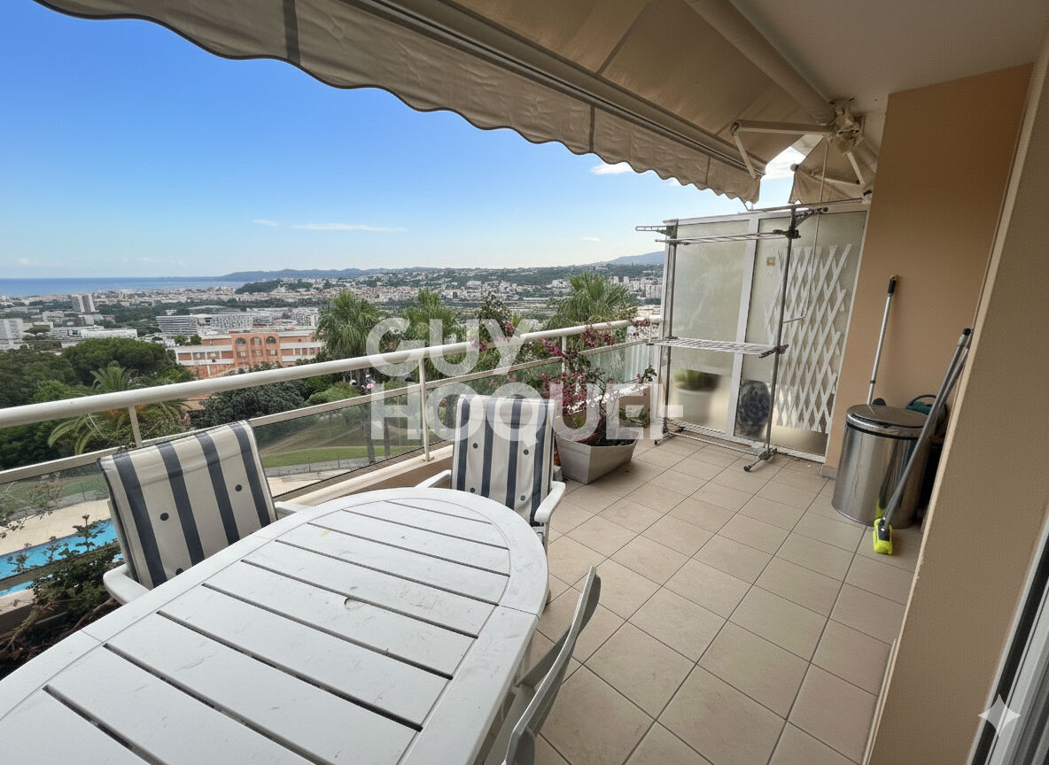 NICE CORNICHE FLEURIE  3 PIÈCES  DERNIER ÉTAGE  VUE MER  GARAGE & CAVE