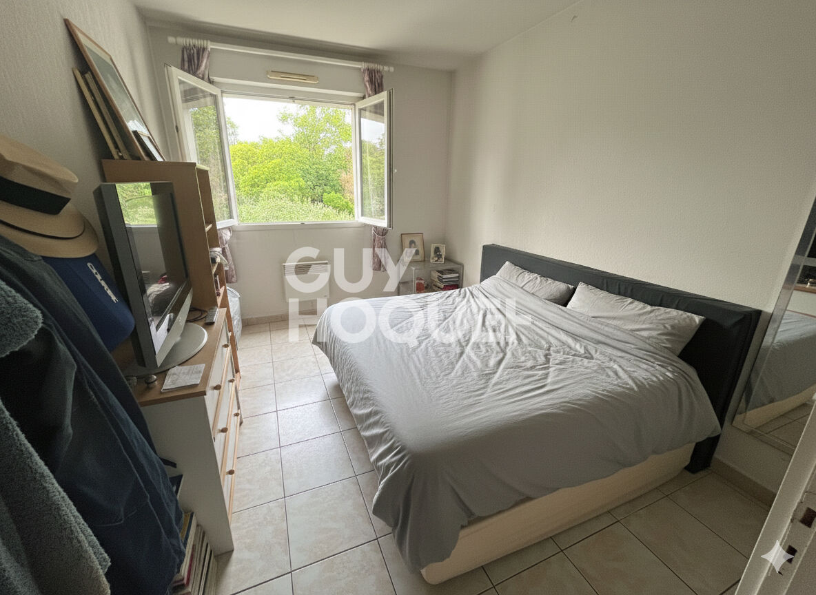 NICE CORNICHE FLEURIE  3 PIÈCES  DERNIER ÉTAGE  VUE MER  GARAGE & CAVE