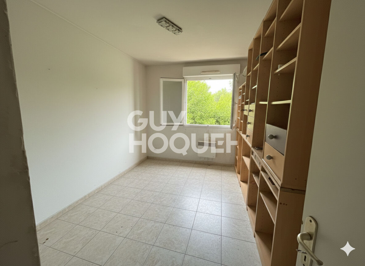 NICE CORNICHE FLEURIE  3 PIÈCES  DERNIER ÉTAGE  VUE MER  GARAGE & CAVE