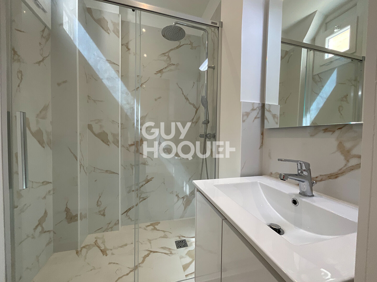 Appartement 1 pièce lumineux au coeur du quartier du Port à Nice