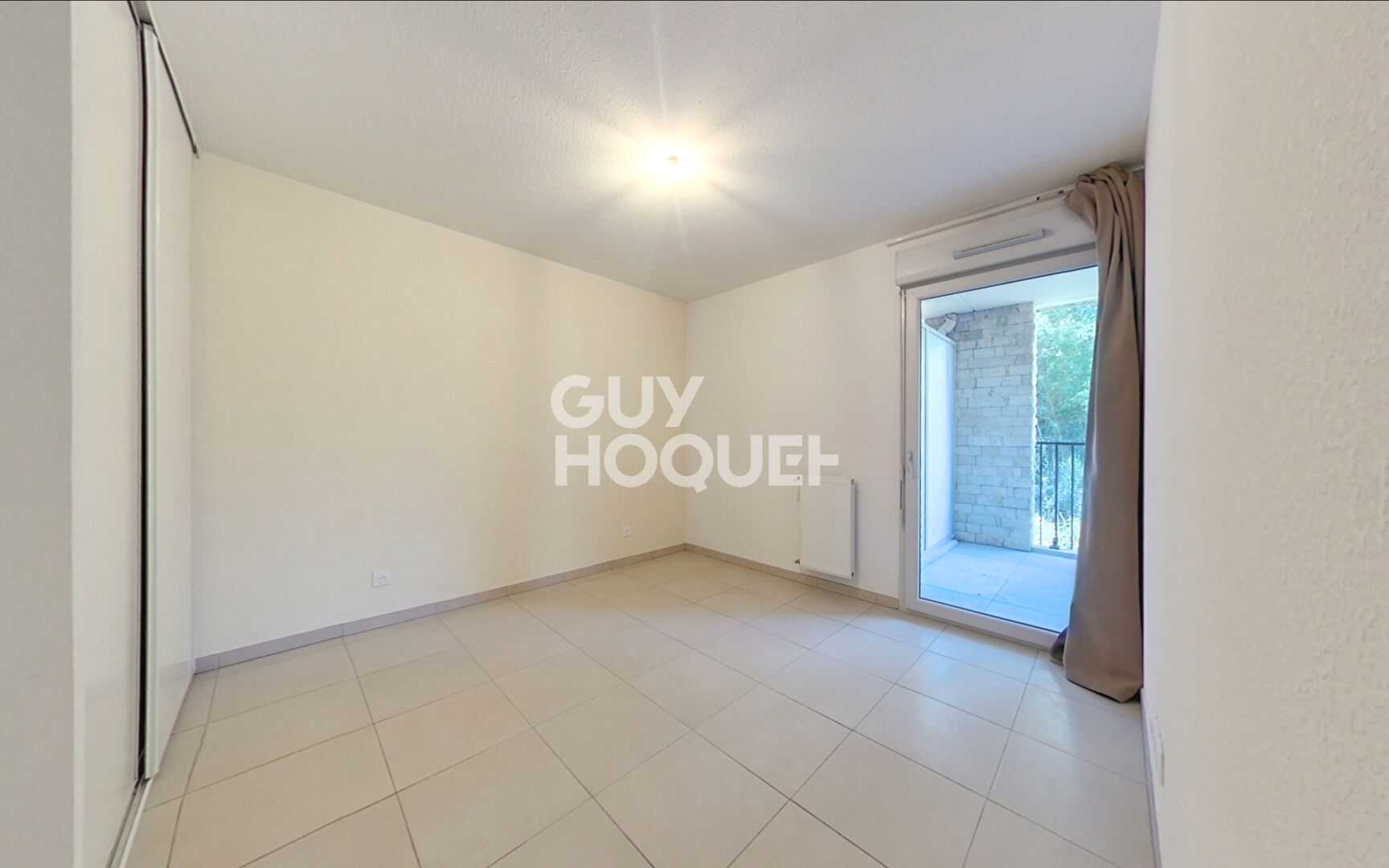 CARROS Route des Plans : Beau 2 pièces avec terrasse, parking et prestations modernes