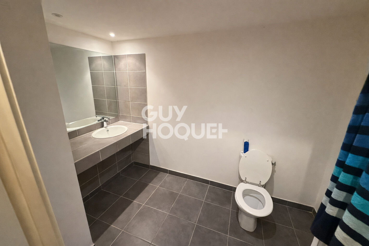 Nice Riquier - 2 piéces avec box inclu