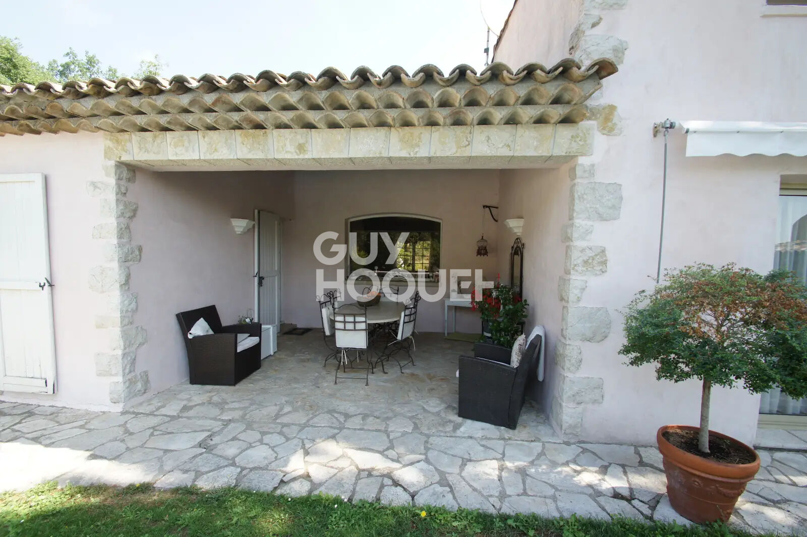 VENCE Villa familiale avec piscine Vence  201 m² sur 3000 m² de terrain arboré