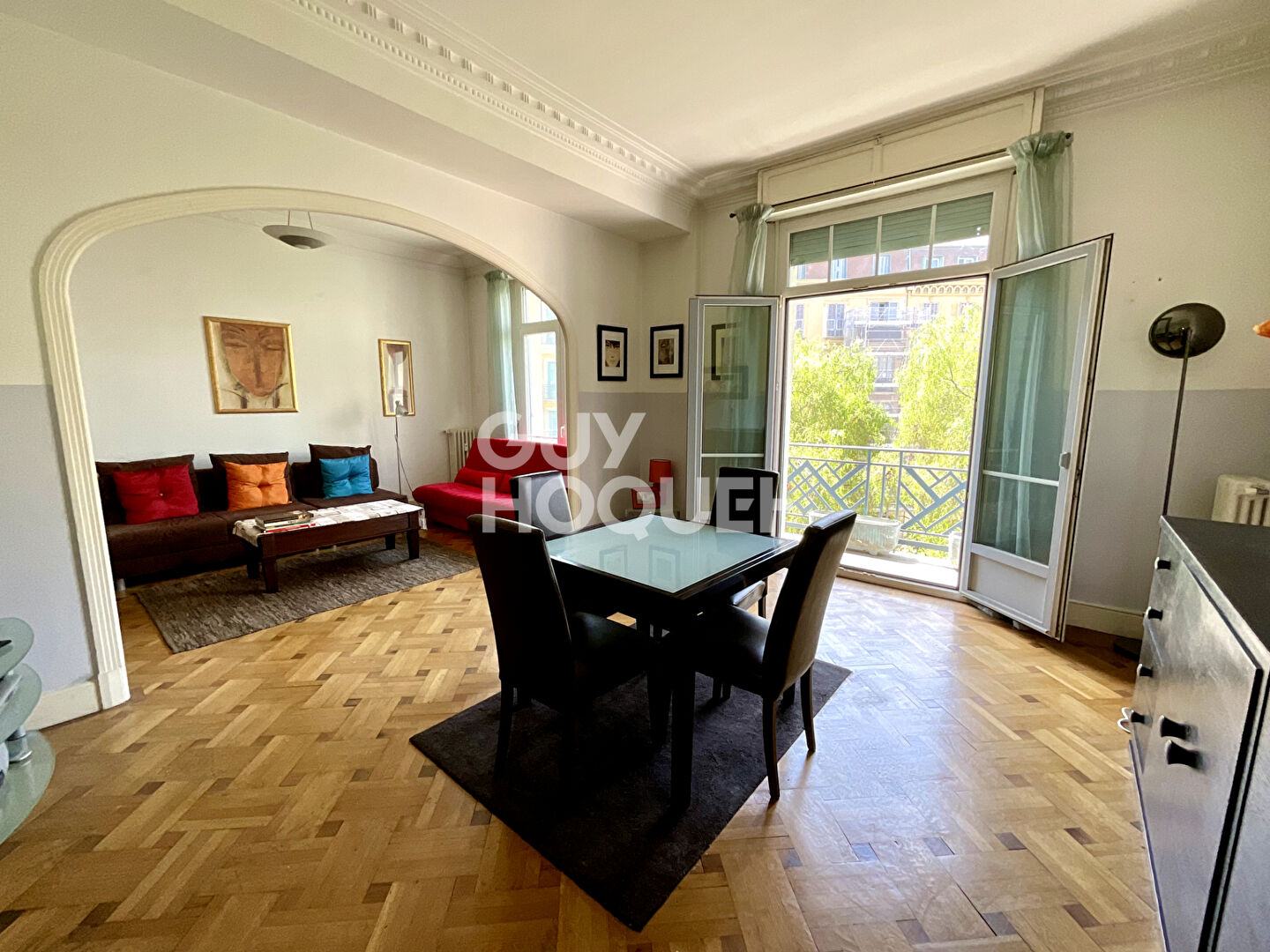 NICE MUSICIENS / SUPERBE 3P TRAVERSANT DE 87,60 m² AVEC 3 BALCONS / IMMEUBLE ART DÉCO