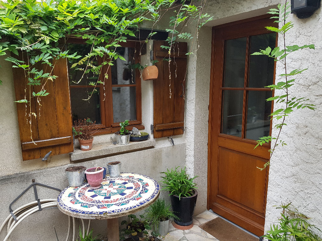Maison Noisy Le Roi 3 pièce(s)