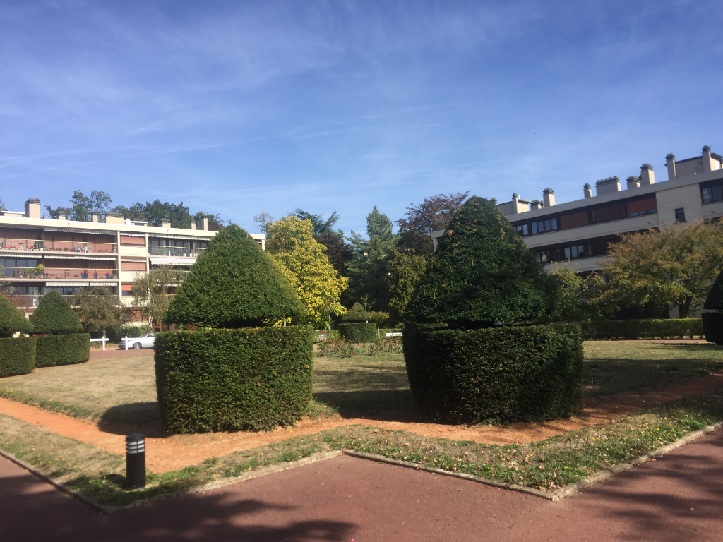 Appartement Noisy Le Roi 5 pièce(s) 100,13 m2