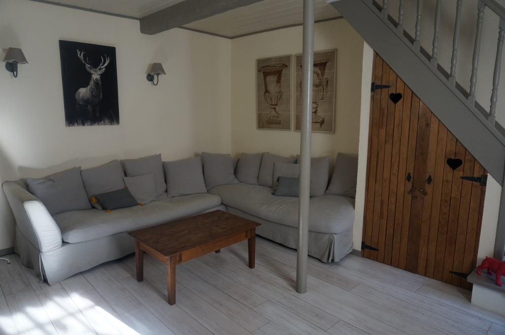 À vendre, maison de 116 m² , 5 pièces .