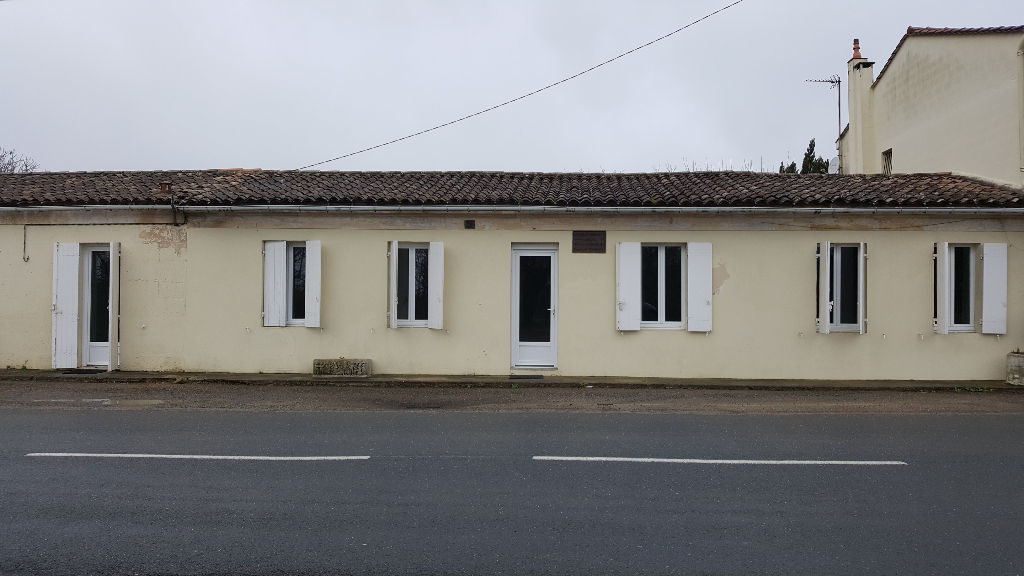 Maison  - Secteur de Bourg sur Gironde - 3 chambres et jardin.
