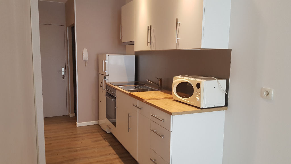 Studio  à Saint Andre De Cubzac  - en centre ville